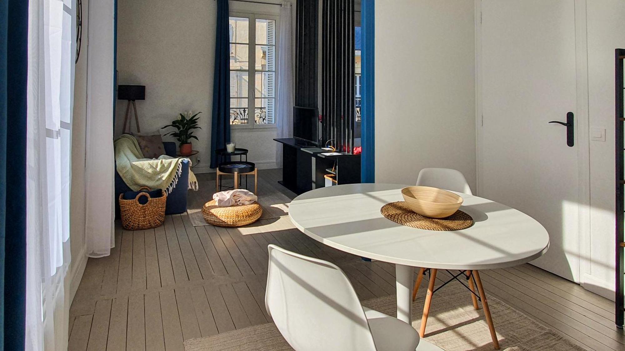 Charming Studio With View Of The Abbaye-Aux-Hommes カーン 部屋 写真